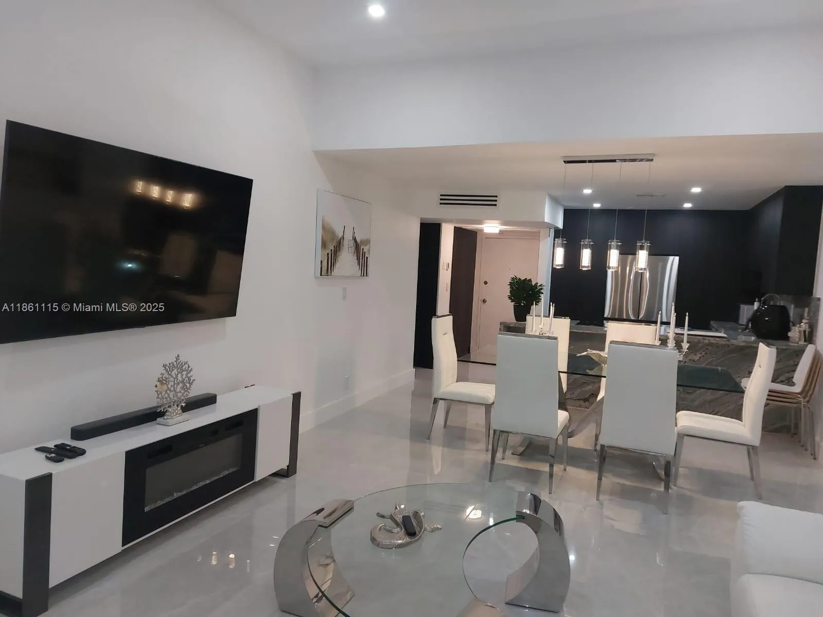 3180 S Ocean Dr 1721, Hallandale Beach, Florida 33, Hallandale Beach, Florida 33009, 1 Bedroom Bedrooms, ,1 BathroomBathrooms,Residential,For Sale,3180 S Ocean Dr 1721, Hallandale Beach, Florida 33,A11861115