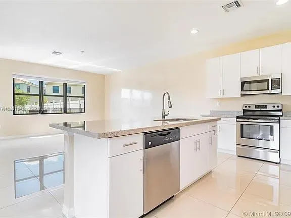 19220 Ne 9th Pl, Miami, Florida 33179, Miami, Florida 33179, 5 Bedrooms Bedrooms, ,4 BathroomsBathrooms,Residential,For Sale,19220 Ne 9th Pl, Miami, Florida 33179,A11861340