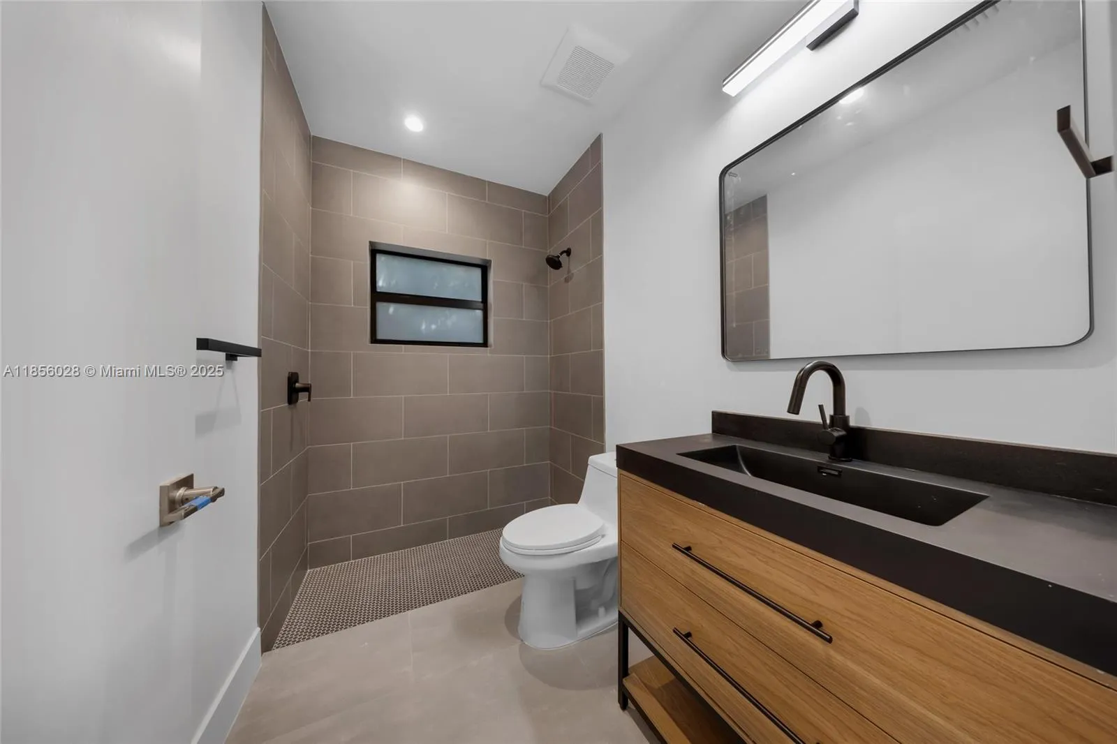 2151 Nw 1st Ter, Miami, Florida 33125, Miami, Florida 33125, ,Residential Income,For Sale,2151 Nw 1st Ter, Miami, Florida 33125,A11856028