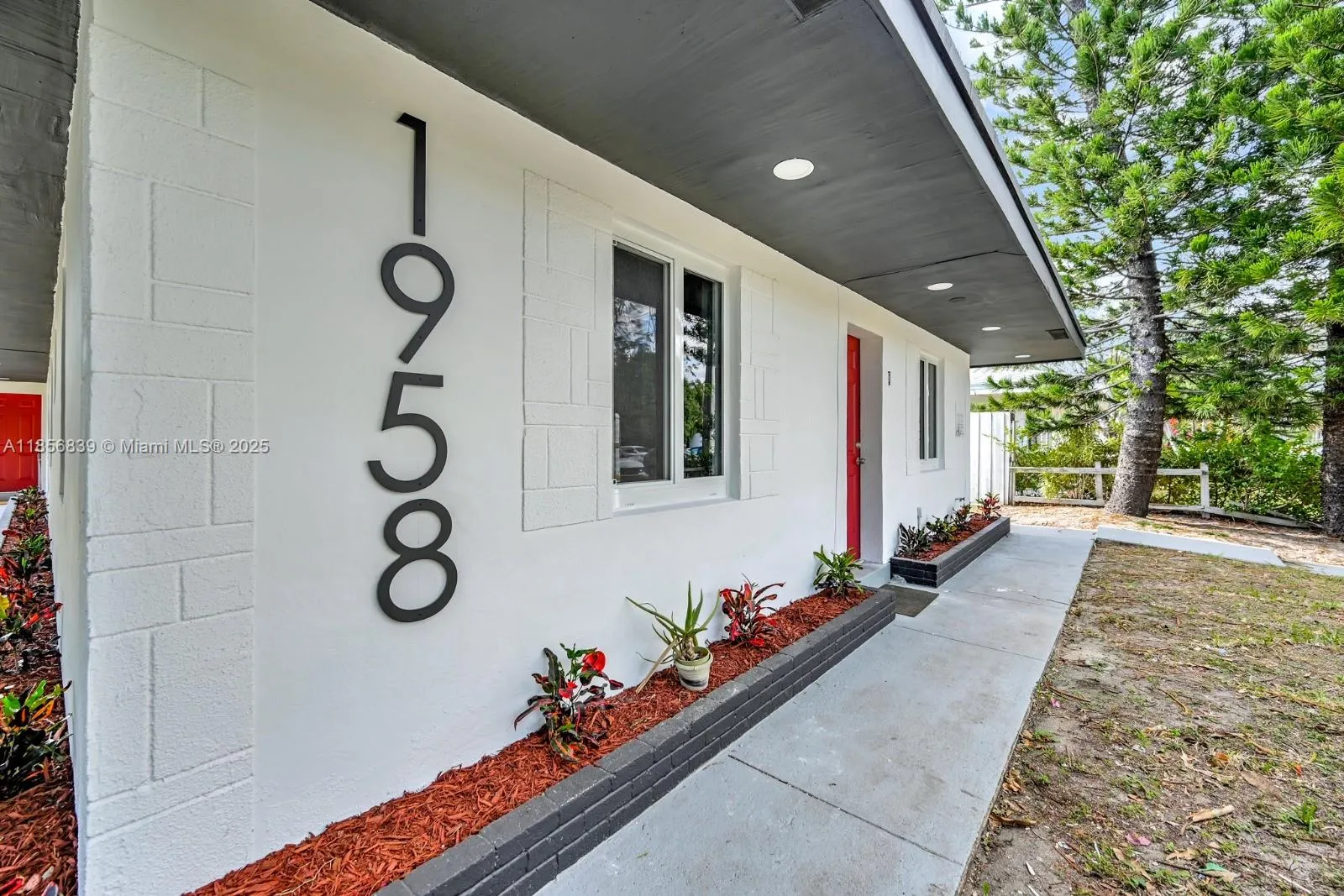 1958 Ne 172nd St, North Miami Beach, Florida 33162, North Miami Beach, Florida 33162, ,Residential Income,For Sale,1958 Ne 172nd St, North Miami Beach, Florida 33162,A11856839