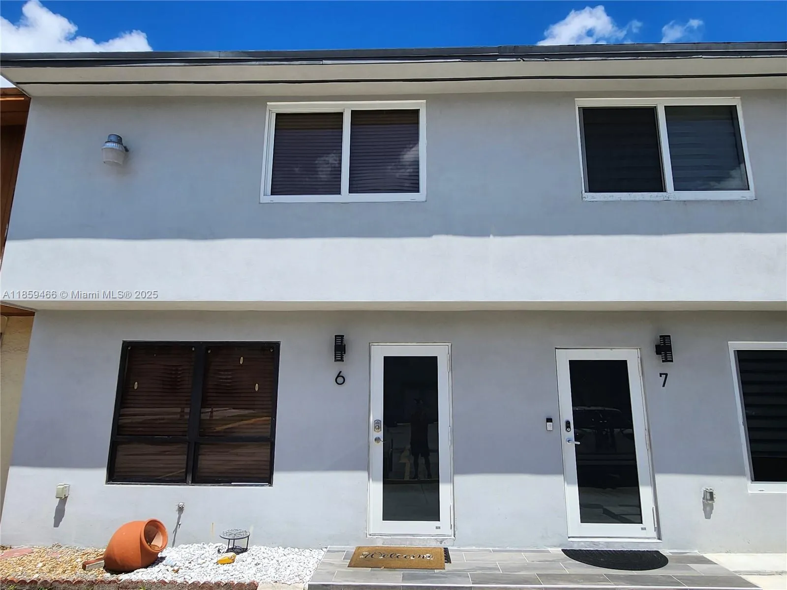 8360 Nw 8th St 6-2, Miami, Florida 33126, Miami, Florida 33126, 2 Bedrooms Bedrooms, ,2 BathroomsBathrooms,Residential,For Sale,8360 Nw 8th St 6-2, Miami, Florida 33126,A11859466