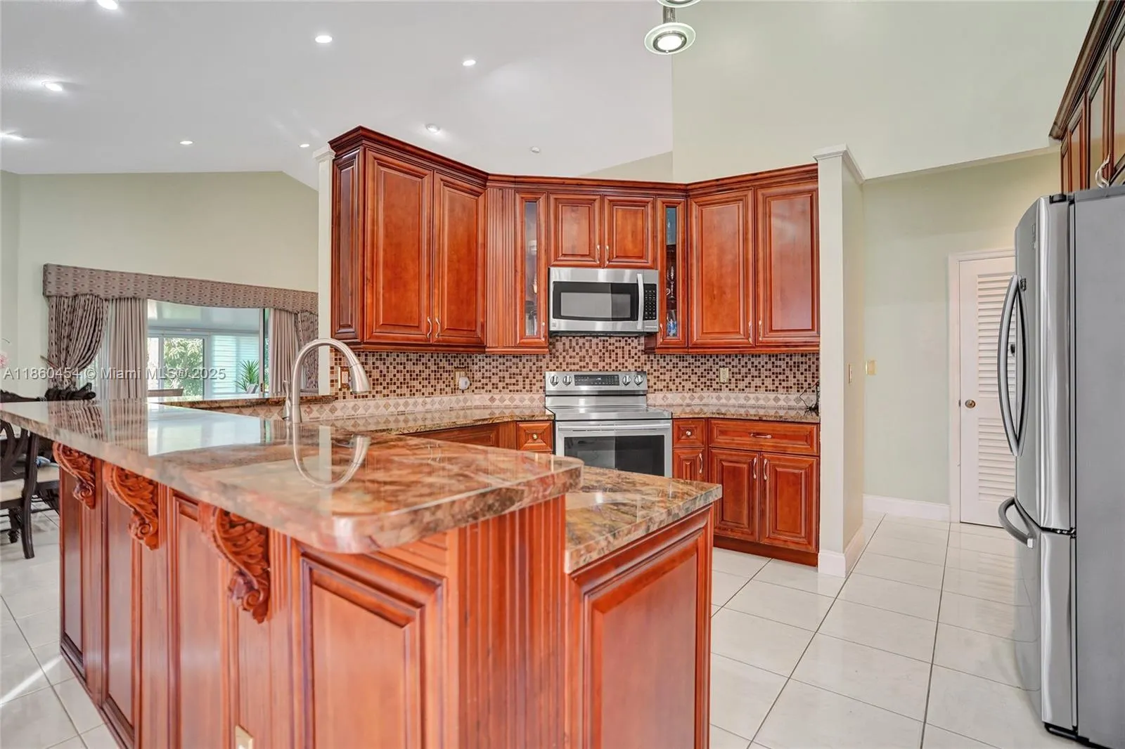 1485 W Lacosta Dr W, Pembroke Pines, Florida 33027, Pembroke Pines, Florida 33027, 4 Bedrooms Bedrooms, ,2 BathroomsBathrooms,Residential,For Sale,1485 W Lacosta Dr W, Pembroke Pines, Florida 33027,A11860454