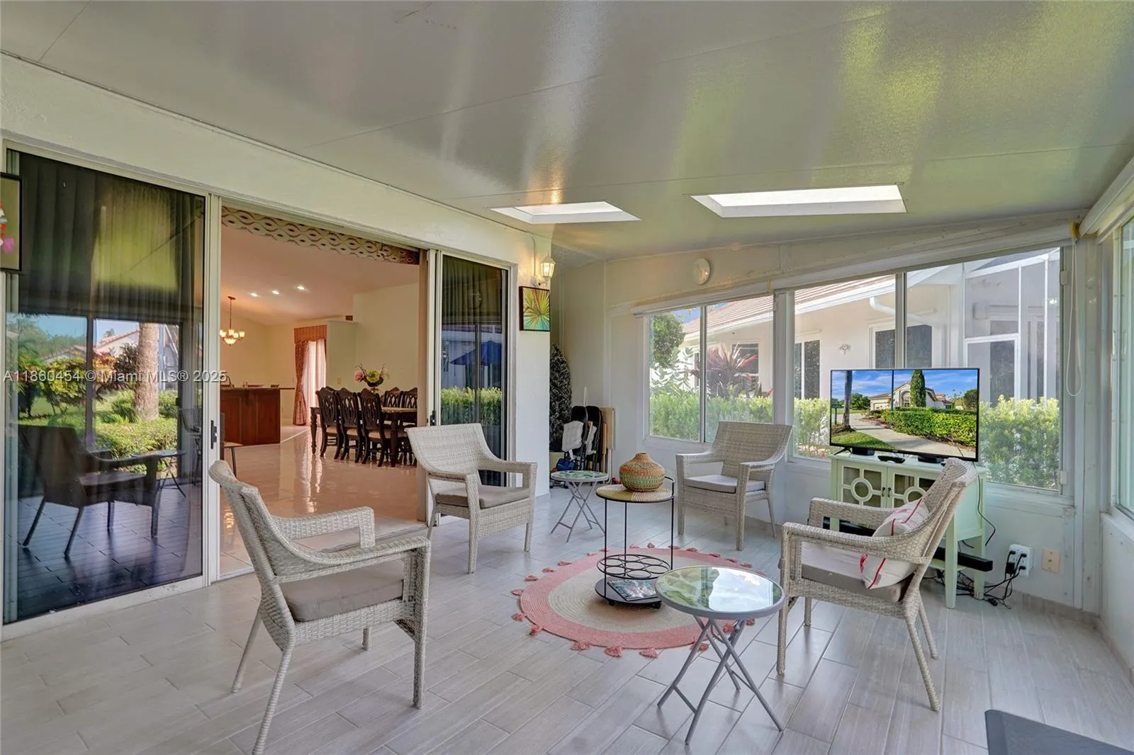 1485 W Lacosta Dr W, Pembroke Pines, Florida 33027, Pembroke Pines, Florida 33027, 4 Bedrooms Bedrooms, ,2 BathroomsBathrooms,Residential,For Sale,1485 W Lacosta Dr W, Pembroke Pines, Florida 33027,A11860454