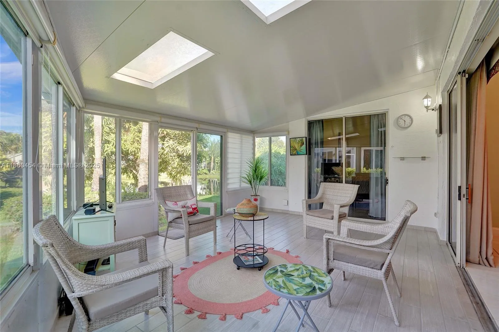 1485 W Lacosta Dr W, Pembroke Pines, Florida 33027, Pembroke Pines, Florida 33027, 4 Bedrooms Bedrooms, ,2 BathroomsBathrooms,Residential,For Sale,1485 W Lacosta Dr W, Pembroke Pines, Florida 33027,A11860454