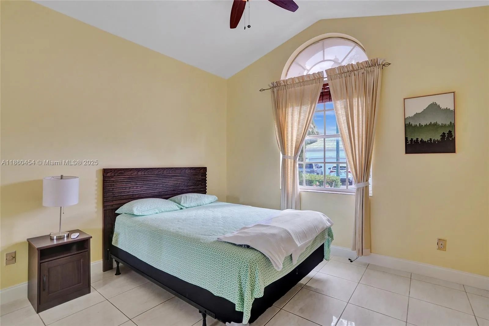 1485 W Lacosta Dr W, Pembroke Pines, Florida 33027, Pembroke Pines, Florida 33027, 4 Bedrooms Bedrooms, ,2 BathroomsBathrooms,Residential,For Sale,1485 W Lacosta Dr W, Pembroke Pines, Florida 33027,A11860454