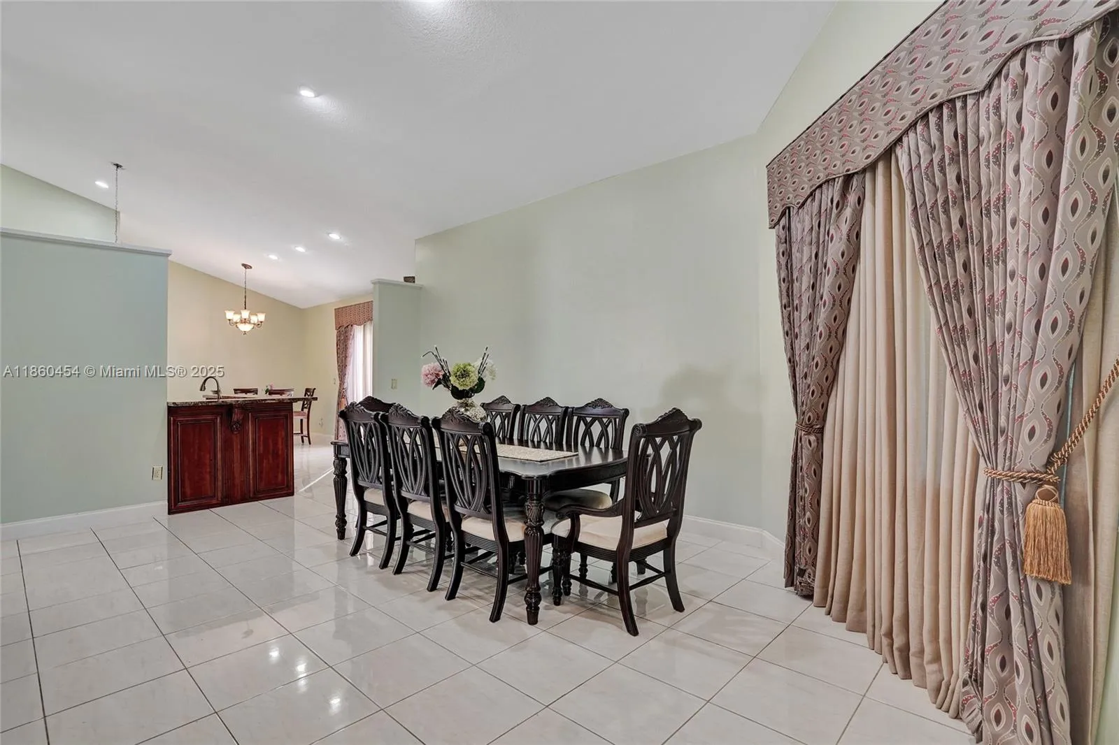1485 W Lacosta Dr W, Pembroke Pines, Florida 33027, Pembroke Pines, Florida 33027, 4 Bedrooms Bedrooms, ,2 BathroomsBathrooms,Residential,For Sale,1485 W Lacosta Dr W, Pembroke Pines, Florida 33027,A11860454