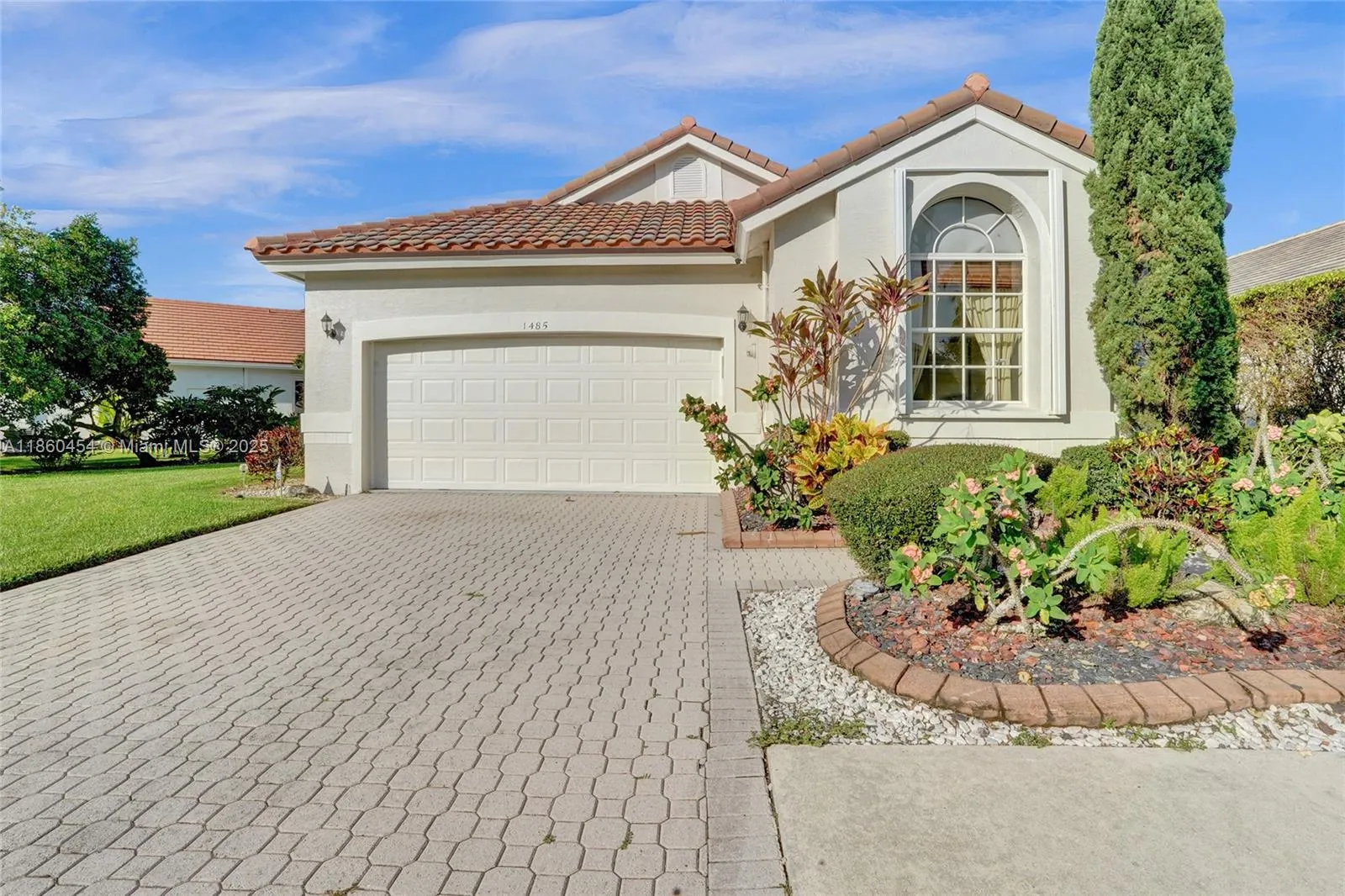 1485 W Lacosta Dr W, Pembroke Pines, Florida 33027, Pembroke Pines, Florida 33027, 4 Bedrooms Bedrooms, ,2 BathroomsBathrooms,Residential,For Sale,1485 W Lacosta Dr W, Pembroke Pines, Florida 33027,A11860454