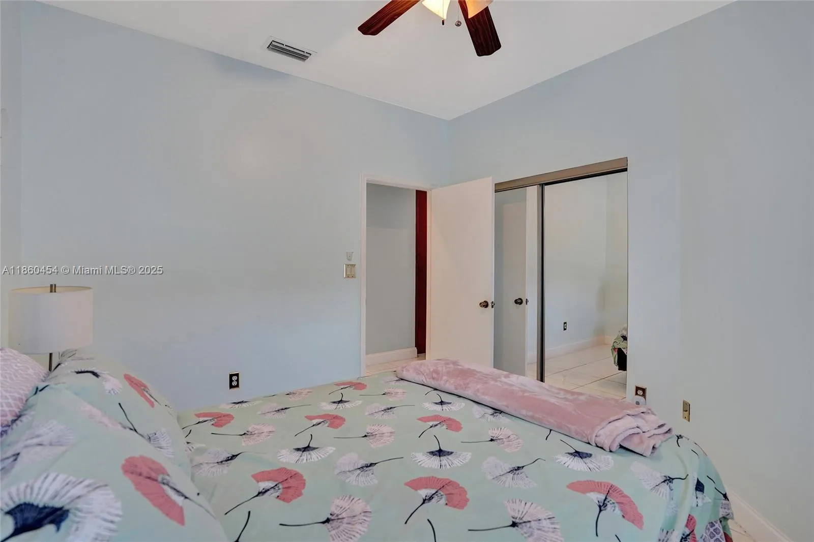1485 W Lacosta Dr W, Pembroke Pines, Florida 33027, Pembroke Pines, Florida 33027, 4 Bedrooms Bedrooms, ,2 BathroomsBathrooms,Residential,For Sale,1485 W Lacosta Dr W, Pembroke Pines, Florida 33027,A11860454