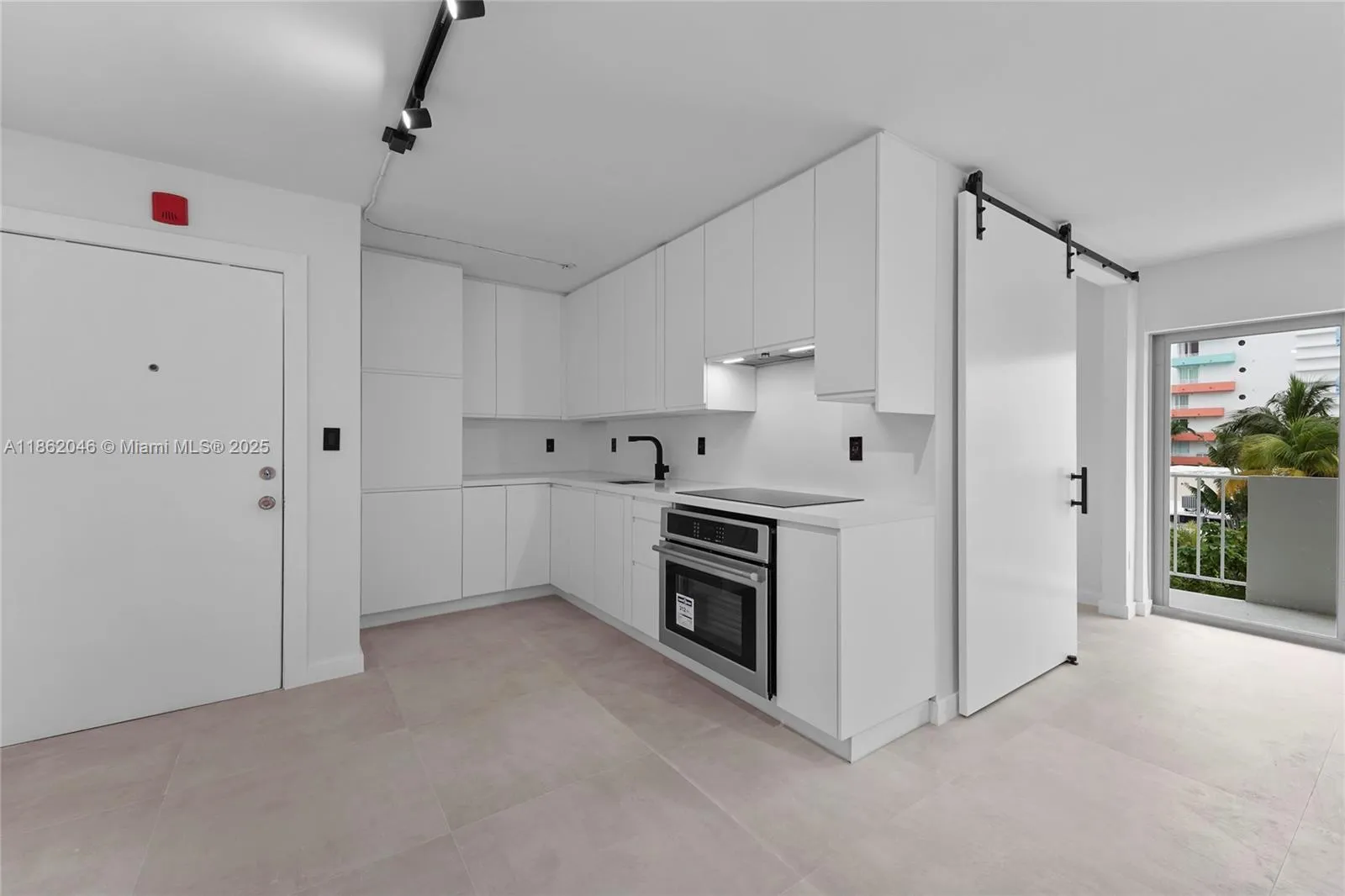 240 Collins Ave 4a, Miami Beach, Florida 33139, Miami Beach, Florida 33139, 1 Bedroom Bedrooms, ,1 BathroomBathrooms,Residential,For Sale,240 Collins Ave 4a, Miami Beach, Florida 33139,A11862046