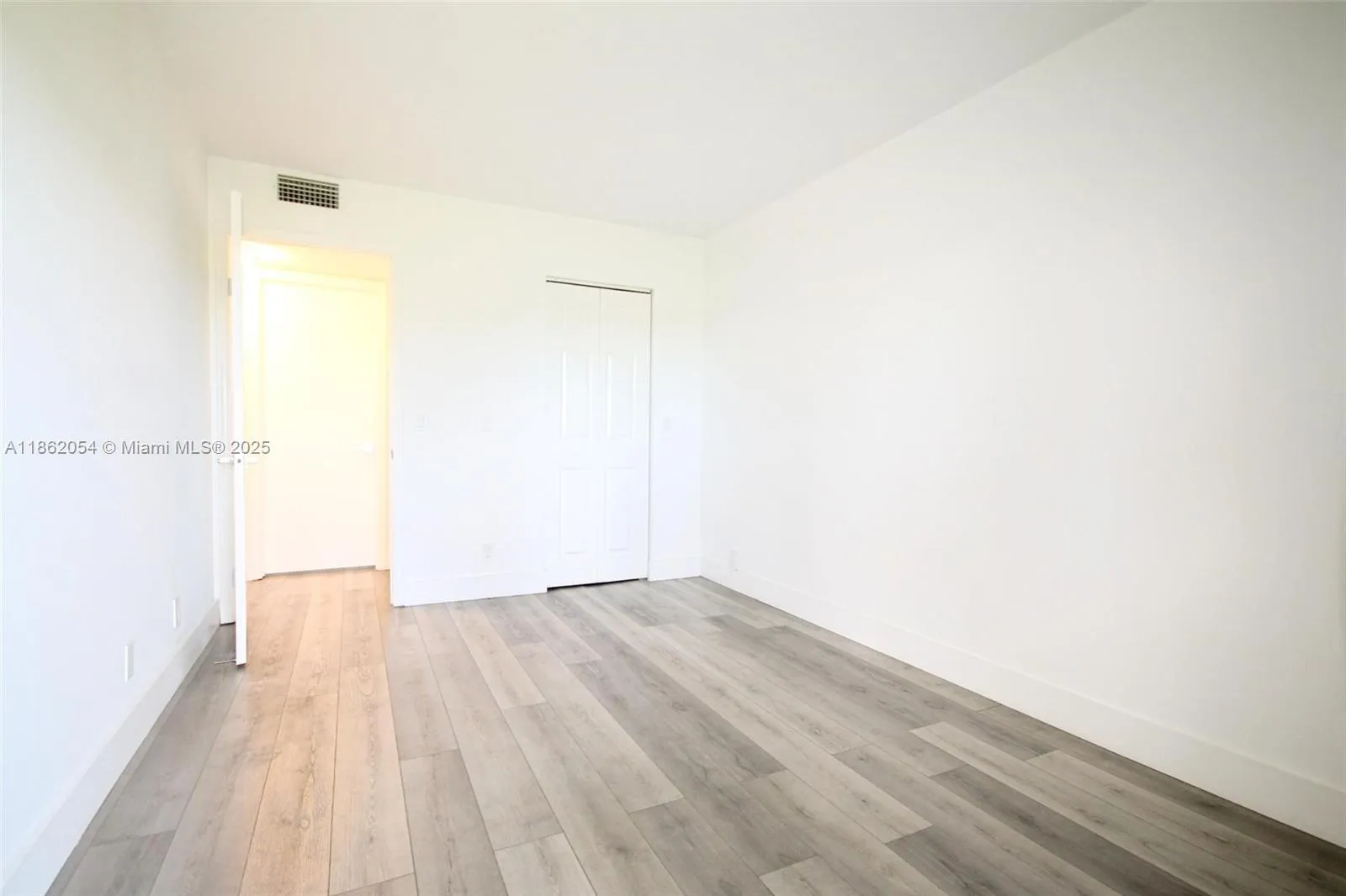 301 Sw 135th Ave 113c, Pembroke Pines, Florida 330, Pembroke Pines, Florida 33027, 2 Bedrooms Bedrooms, ,1 BathroomBathrooms,Residential,For Sale,301 Sw 135th Ave 113c, Pembroke Pines, Florida 330,A11862054