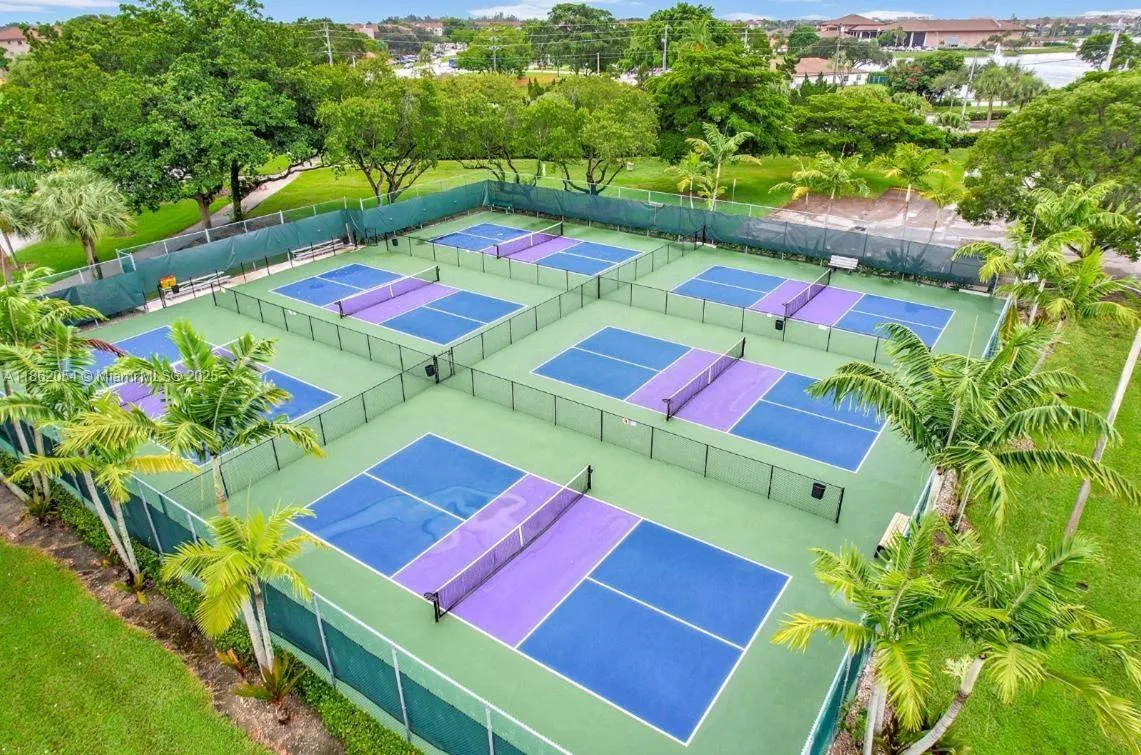 301 Sw 135th Ave 113c, Pembroke Pines, Florida 330, Pembroke Pines, Florida 33027, 2 Bedrooms Bedrooms, ,1 BathroomBathrooms,Residential,For Sale,301 Sw 135th Ave 113c, Pembroke Pines, Florida 330,A11862054