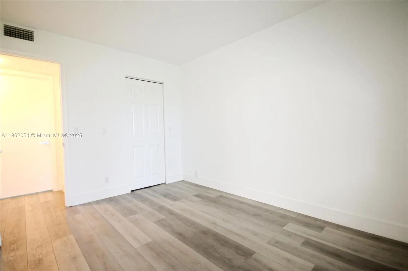 301 Sw 135th Ave 113c, Pembroke Pines, Florida 330, Pembroke Pines, Florida 33027, 2 Bedrooms Bedrooms, ,1 BathroomBathrooms,Residential,For Sale,301 Sw 135th Ave 113c, Pembroke Pines, Florida 330,A11862054