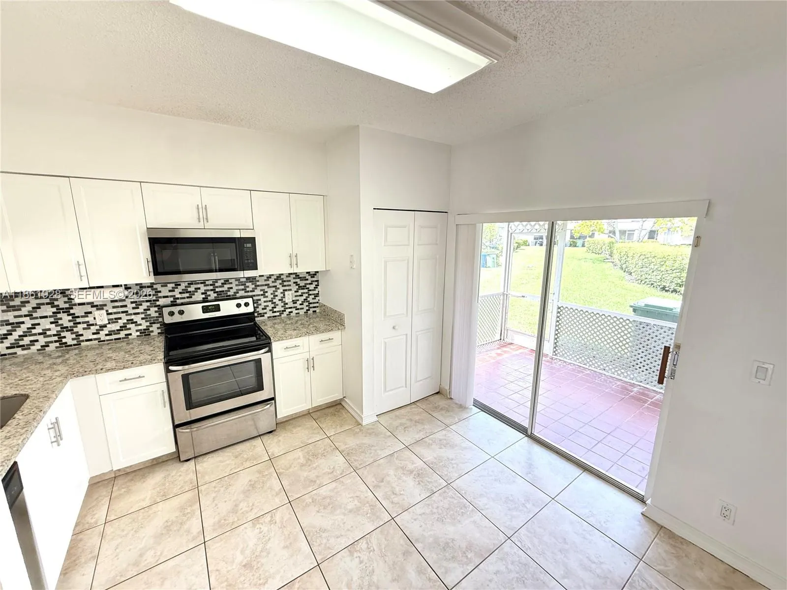 70 Whitehead Cir 70, Weston, Florida 33326, Weston, Florida 33326, 2 Bedrooms Bedrooms, ,2 BathroomsBathrooms,Residential Lease,For Rent,70 Whitehead Cir 70, Weston, Florida 33326,A11861928