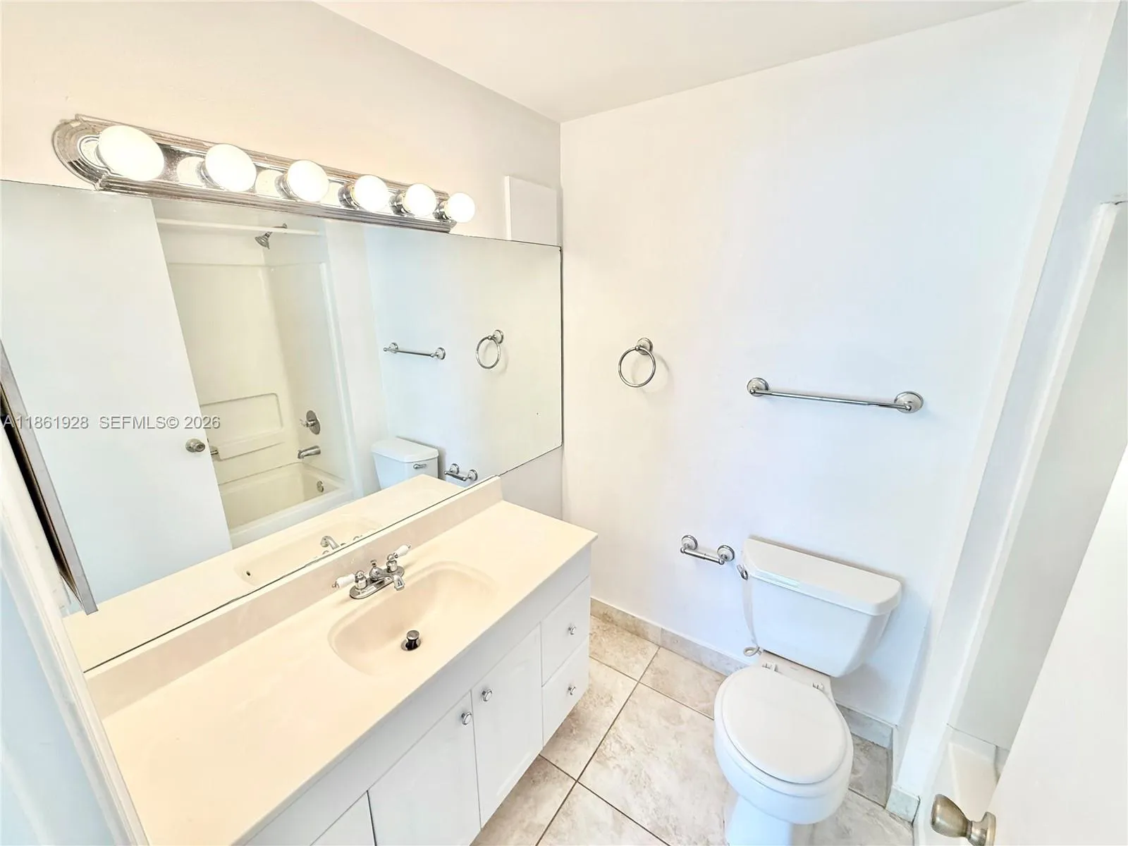 70 Whitehead Cir 70, Weston, Florida 33326, Weston, Florida 33326, 2 Bedrooms Bedrooms, ,2 BathroomsBathrooms,Residential Lease,For Rent,70 Whitehead Cir 70, Weston, Florida 33326,A11861928