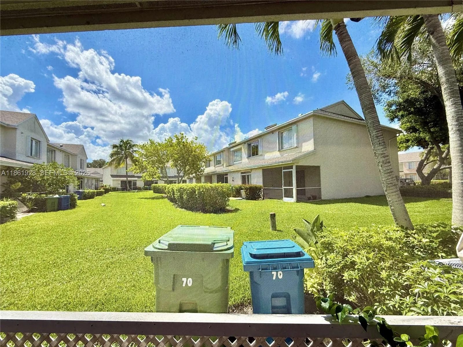 70 Whitehead Cir 70, Weston, Florida 33326, Weston, Florida 33326, 2 Bedrooms Bedrooms, ,2 BathroomsBathrooms,Residential Lease,For Rent,70 Whitehead Cir 70, Weston, Florida 33326,A11861928