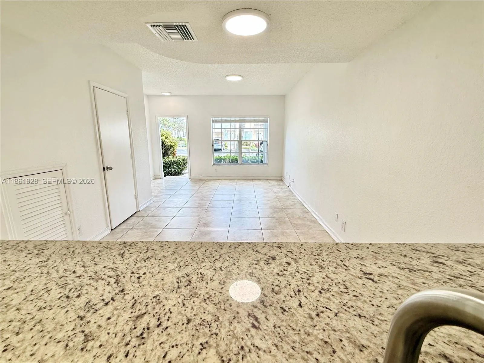 70 Whitehead Cir 70, Weston, Florida 33326, Weston, Florida 33326, 2 Bedrooms Bedrooms, ,2 BathroomsBathrooms,Residential Lease,For Rent,70 Whitehead Cir 70, Weston, Florida 33326,A11861928