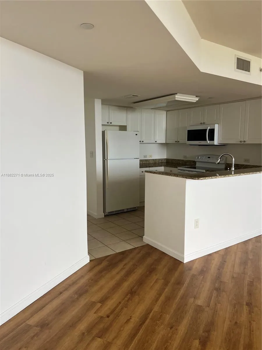 19501 W Country Club Dr 1411, Aventura, Florida 33, Aventura, Florida 33180, 1 Bedroom Bedrooms, ,1 BathroomBathrooms,Residential,For Sale,19501 W Country Club Dr 1411, Aventura, Florida 33,A11862271 19501 W Country Club Dr 1411, Aventura, Florida 33, Aventura, Florida 33180, 1 Bedroom Bedrooms, ,1 BathroomBathrooms,Residential,For Sale,19501 W Country Club Dr 1411, Aventura, Florida 33,A11862271