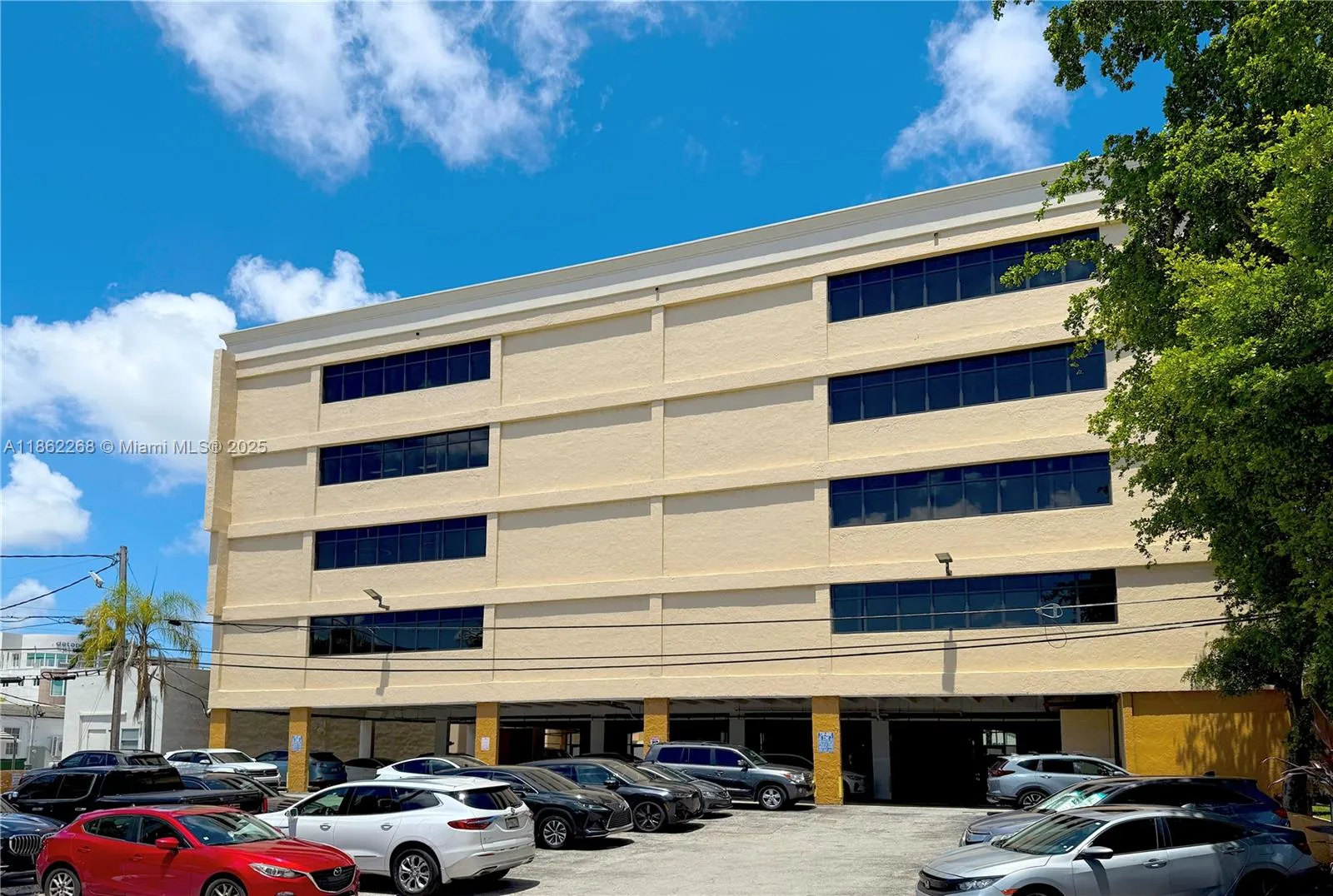 814 Ponce De Leon Blvd 317, Coral Gables, Florida, Coral Gables, Florida 33134, ,Commercial Lease,For Rent,814 Ponce De Leon Blvd 317, Coral Gables, Florida ,A11862268