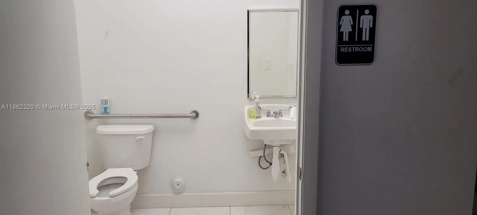 14900 Sw 136th St 103, Miami, Florida 33196, Miami, Florida 33196, ,Commercial Lease,For Rent,14900 Sw 136th St 103, Miami, Florida 33196,A11862320