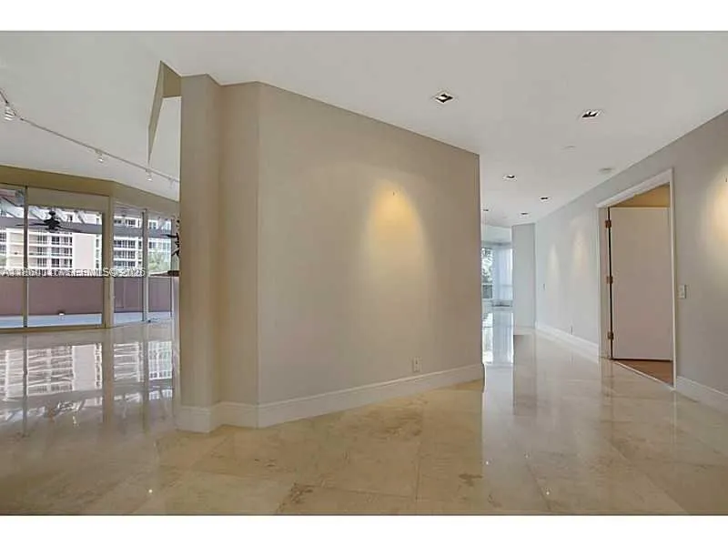 10 Edgewater Dr 4h, Coral Gables, Florida 33133, Coral Gables, Florida 33133, 2 Bedrooms Bedrooms, ,3 BathroomsBathrooms,Residential,For Sale,10 Edgewater Dr 4h, Coral Gables, Florida 33133,A11860116