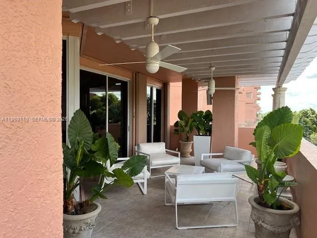 10 Edgewater Dr 4h, Coral Gables, Florida 33133, Coral Gables, Florida 33133, 2 Bedrooms Bedrooms, ,3 BathroomsBathrooms,Residential,For Sale,10 Edgewater Dr 4h, Coral Gables, Florida 33133,A11860116