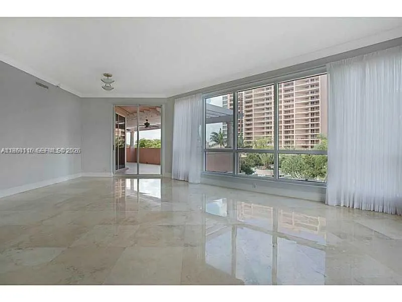 10 Edgewater Dr 4h, Coral Gables, Florida 33133, Coral Gables, Florida 33133, 2 Bedrooms Bedrooms, ,3 BathroomsBathrooms,Residential,For Sale,10 Edgewater Dr 4h, Coral Gables, Florida 33133,A11860116