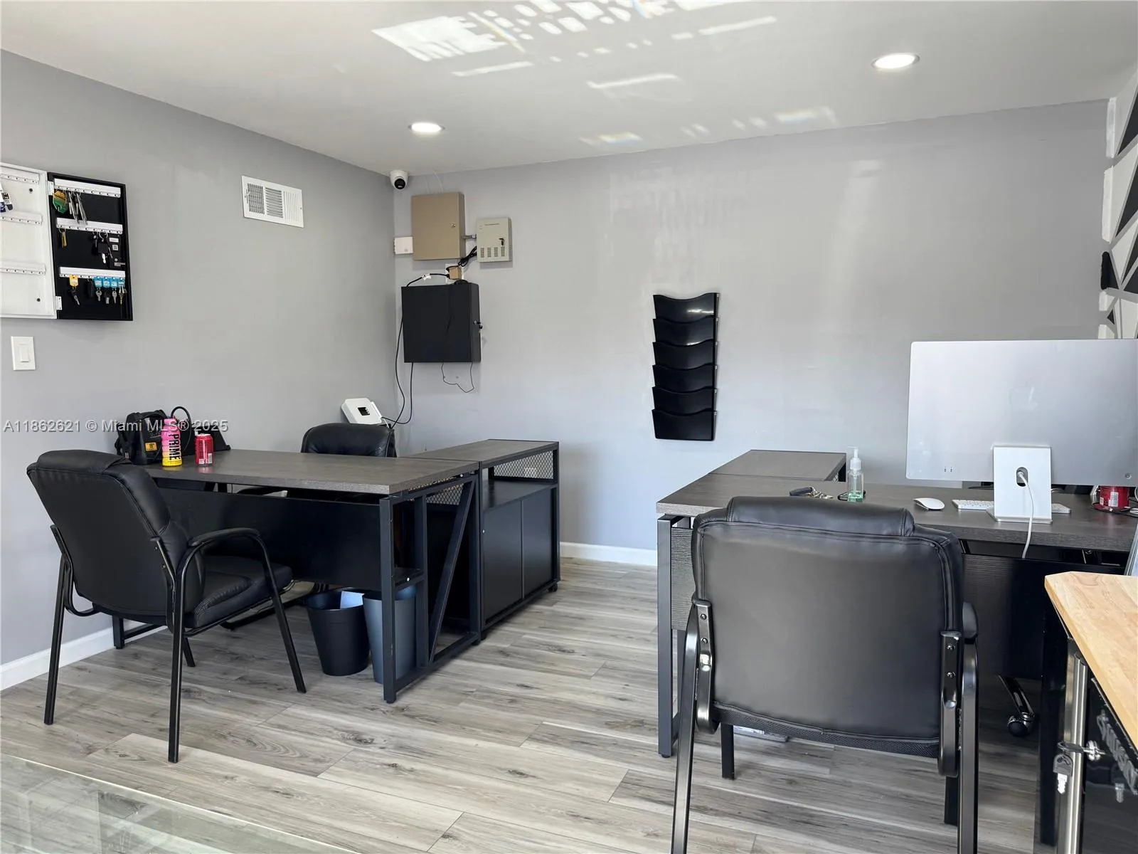 1822 N Dixie Hwy, Hollywood, Florida 33020, Hollywood, Florida 33020, ,Commercial Sale,For Sale,1822 N Dixie Hwy, Hollywood, Florida 33020,A11862621