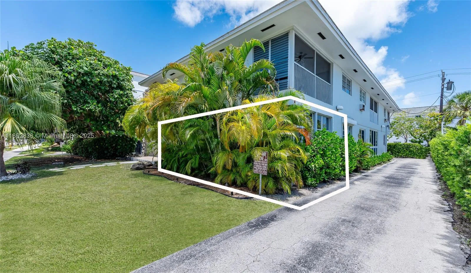 195 Sunrise Dr 1, Key Biscayne, Florida 33149, Key Biscayne, Florida 33149, 1 Bedroom Bedrooms, ,1 BathroomBathrooms,Residential Lease,For Rent,195 Sunrise Dr 1, Key Biscayne, Florida 33149,A11862838