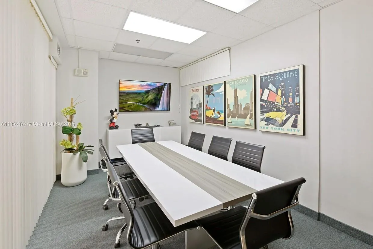 168 Se 1st St 9, Miami, Florida 33131, Miami, Florida 33131, ,Commercial Lease,For Rent,168 Se 1st St 9, Miami, Florida 33131,A11852373