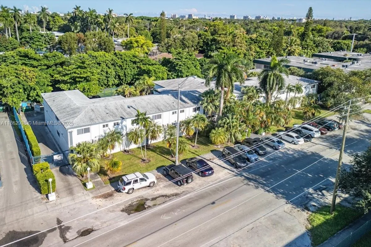 13201 Memorial Hwy, North Miami, Florida 33161, North Miami, Florida 33161, ,Residential Income,For Sale,13201 Memorial Hwy, North Miami, Florida 33161,A11862936