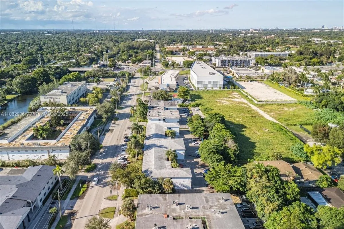 13201 Memorial Hwy, North Miami, Florida 33161, North Miami, Florida 33161, ,Residential Income,For Sale,13201 Memorial Hwy, North Miami, Florida 33161,A11862936