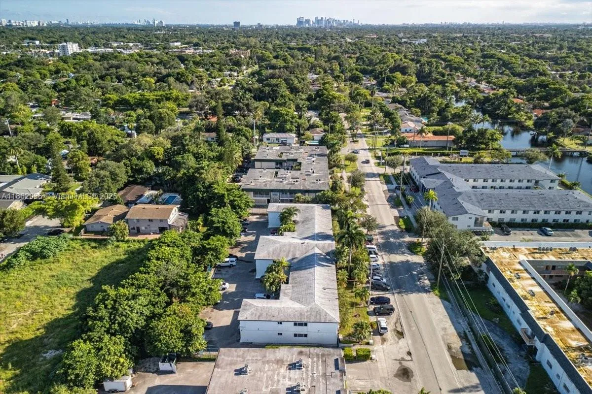 13201 Memorial Hwy, North Miami, Florida 33161, North Miami, Florida 33161, ,Residential Income,For Sale,13201 Memorial Hwy, North Miami, Florida 33161,A11862936