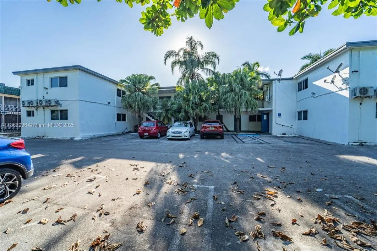 13201 Memorial Hwy, North Miami, Florida 33161, North Miami, Florida 33161, ,Residential Income,For Sale,13201 Memorial Hwy, North Miami, Florida 33161,A11862936