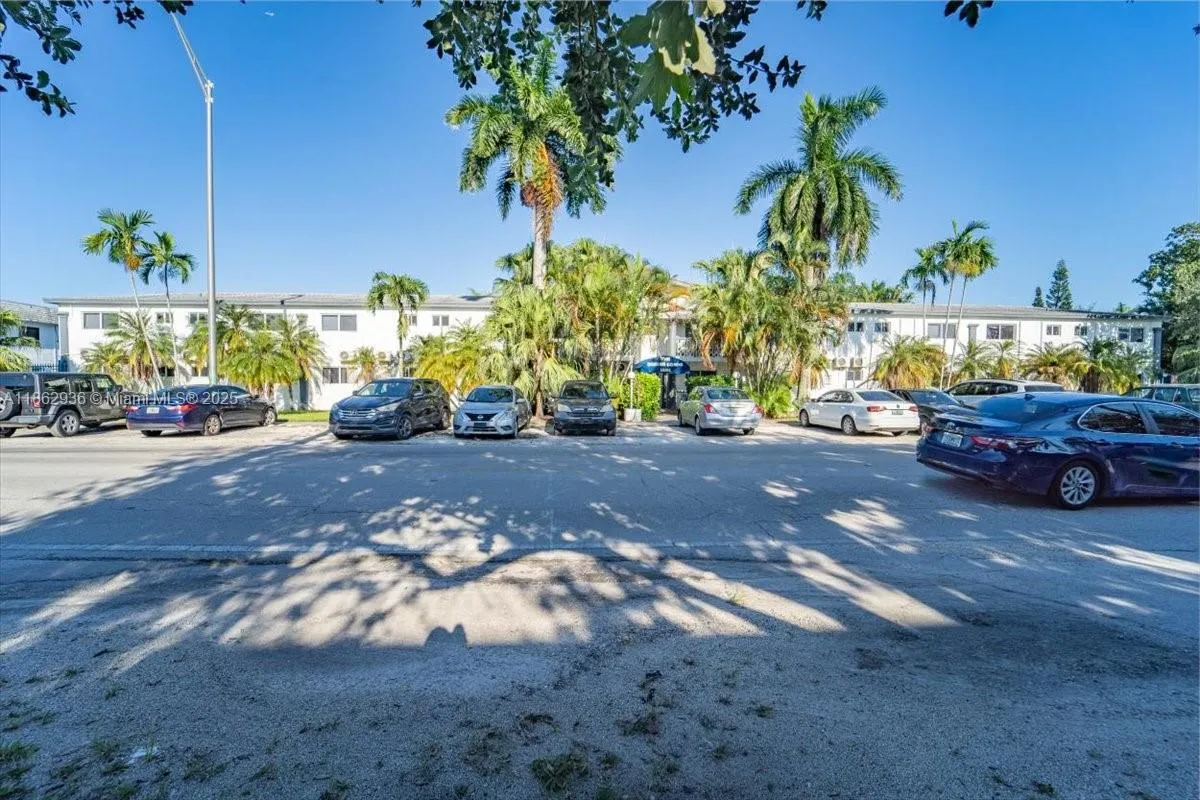 13201 Memorial Hwy, North Miami, Florida 33161, North Miami, Florida 33161, ,Residential Income,For Sale,13201 Memorial Hwy, North Miami, Florida 33161,A11862936