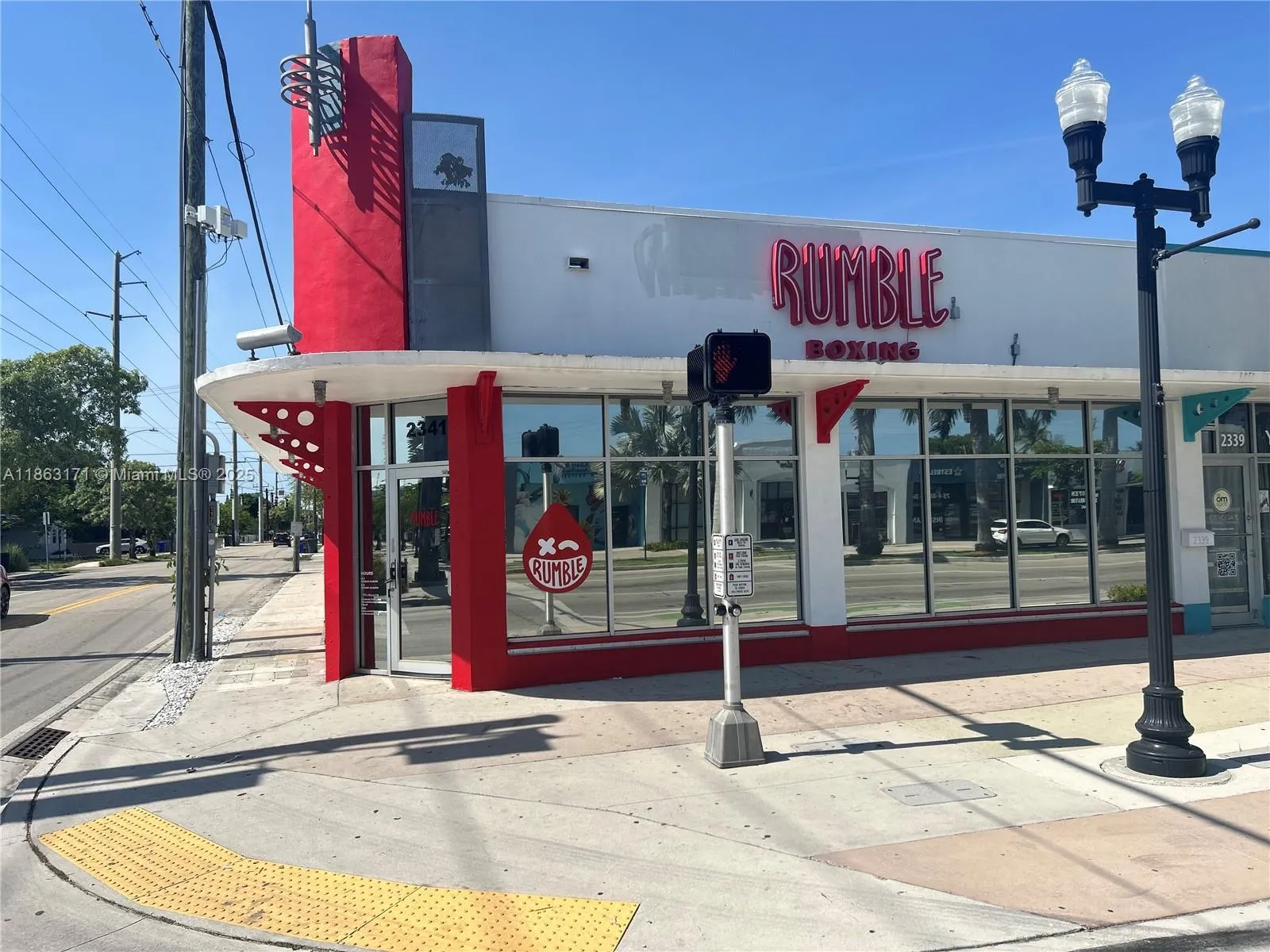 2341 Hollywood Blvd, Hollywood, Florida 33020, Hollywood, Florida 33020, ,Commercial Lease,For Rent,2341 Hollywood Blvd, Hollywood, Florida 33020,A11863171