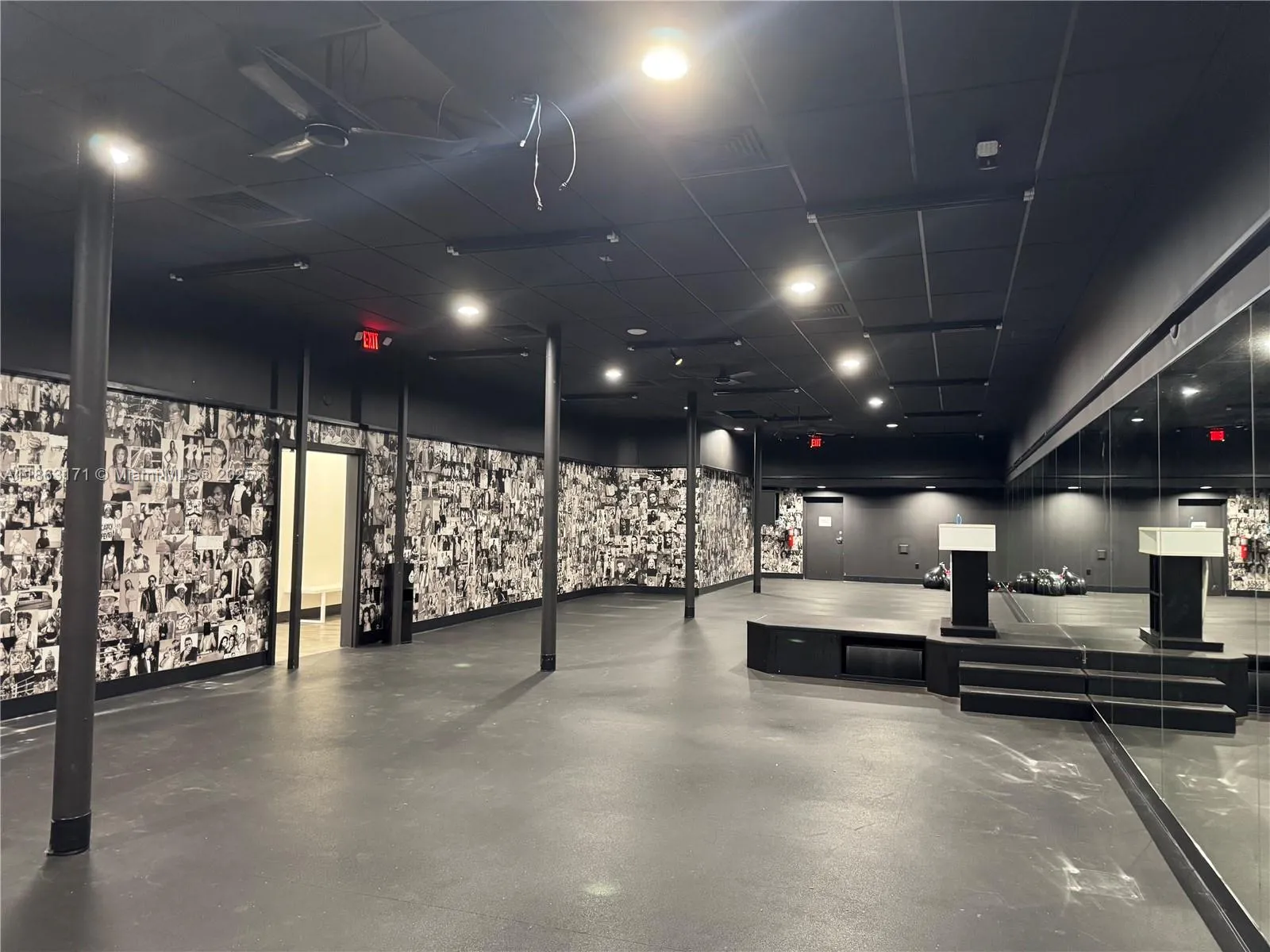 2341 Hollywood Blvd, Hollywood, Florida 33020, Hollywood, Florida 33020, ,Commercial Lease,For Rent,2341 Hollywood Blvd, Hollywood, Florida 33020,A11863171