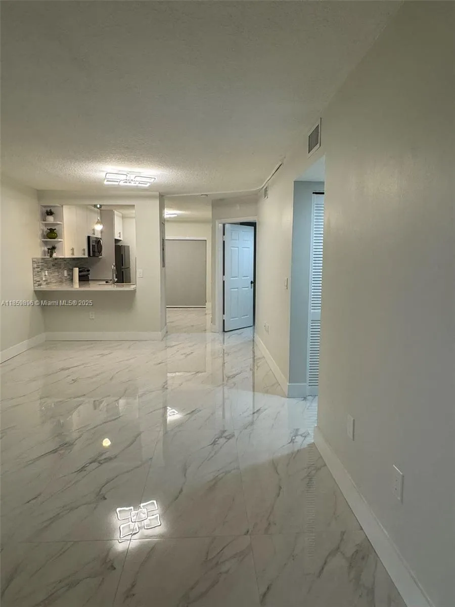 Pembroke Pines, Florida 33024, 2 Bedrooms Bedrooms, ,2 BathroomsBathrooms,Residential Lease,For Rent,A11859896