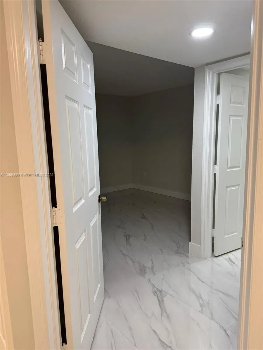 Pembroke Pines, Florida 33024, 2 Bedrooms Bedrooms, ,2 BathroomsBathrooms,Residential Lease,For Rent,A11859896