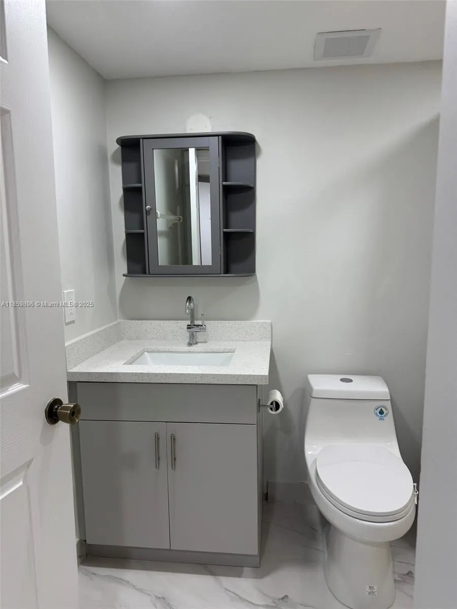 Pembroke Pines, Florida 33024, 2 Bedrooms Bedrooms, ,2 BathroomsBathrooms,Residential Lease,For Rent,A11859896