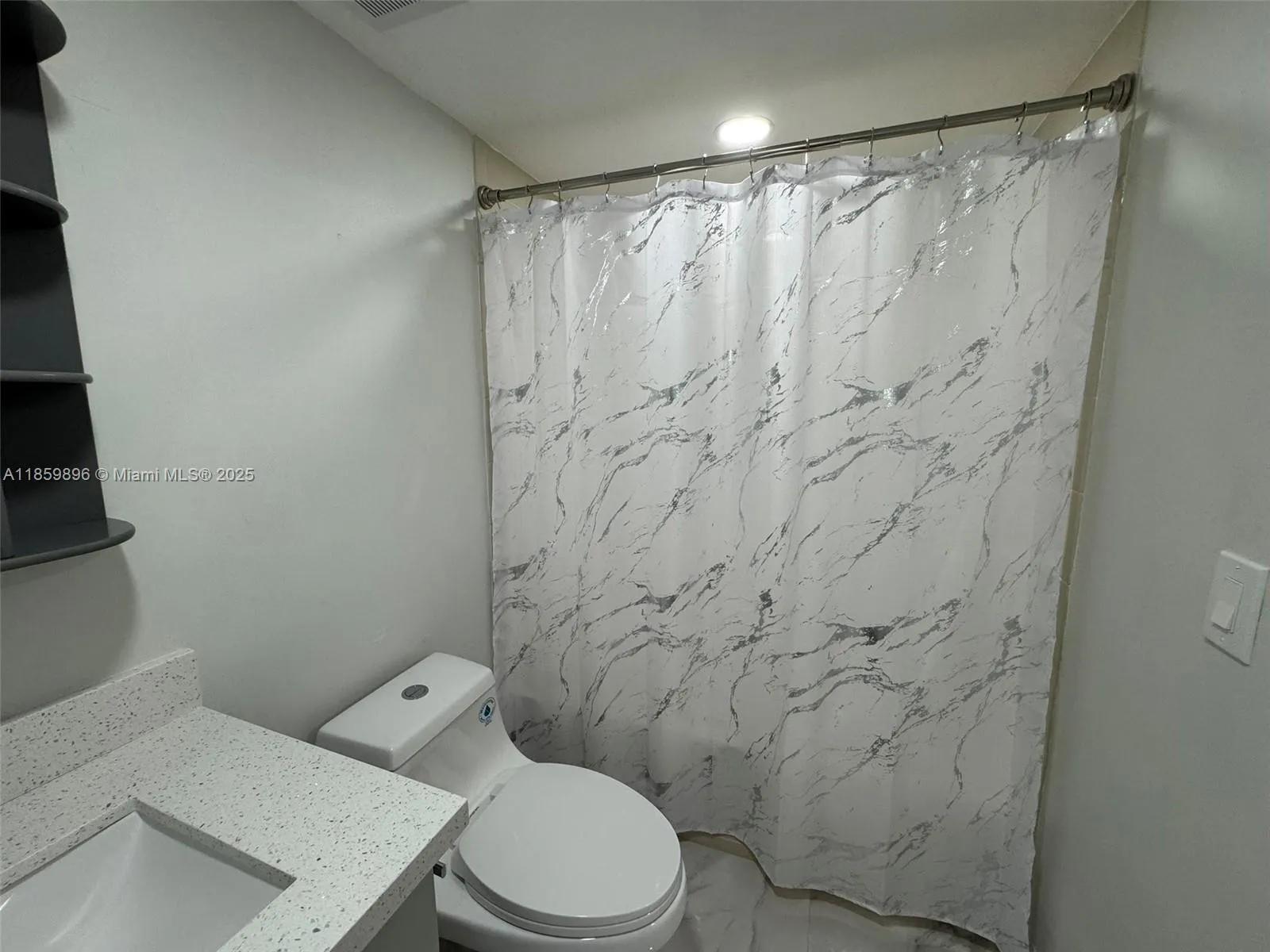 Pembroke Pines, Florida 33024, 2 Bedrooms Bedrooms, ,2 BathroomsBathrooms,Residential Lease,For Rent,A11859896