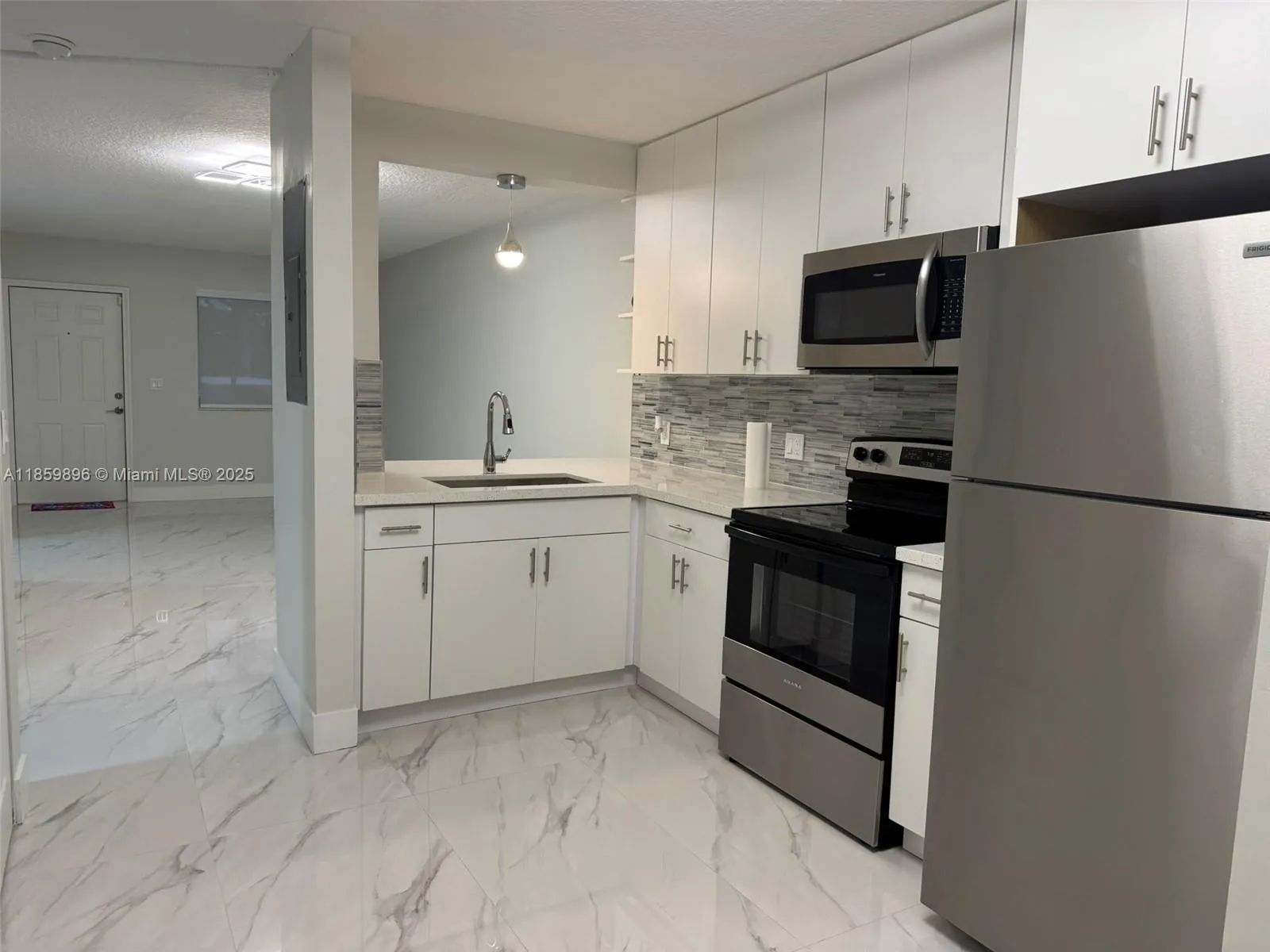 Pembroke Pines, Florida 33024, 2 Bedrooms Bedrooms, ,2 BathroomsBathrooms,Residential Lease,For Rent,A11859896