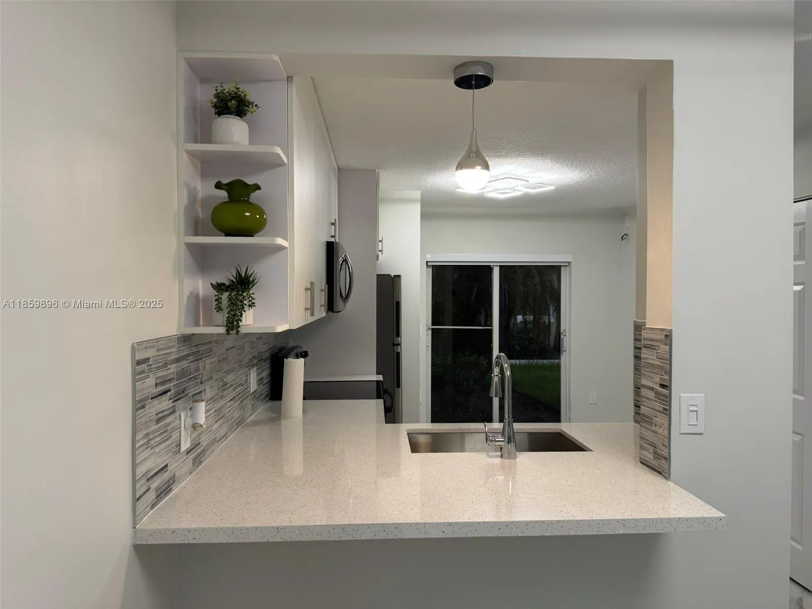 Pembroke Pines, Florida 33024, 2 Bedrooms Bedrooms, ,2 BathroomsBathrooms,Residential Lease,For Rent,A11859896