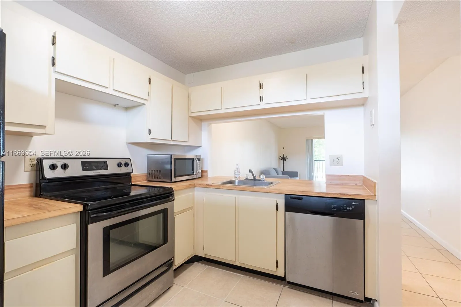 721 Nw 103rd Ter 202, Pembroke Pines, Florida 3302, Pembroke Pines, Florida 33026, 2 Bedrooms Bedrooms, ,2 BathroomsBathrooms,Residential,For Sale,721 Nw 103rd Ter 202, Pembroke Pines, Florida 3302,A11863654