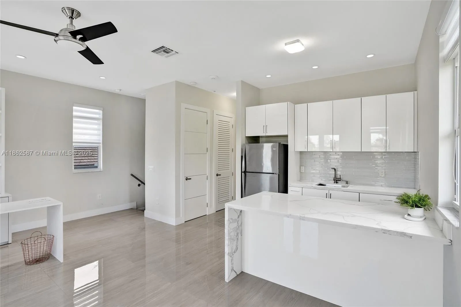 411 Nw 125th Ave, Miami, Florida 33182, Miami, Florida 33182, 6 Bedrooms Bedrooms, ,4 BathroomsBathrooms,Residential,For Sale,411 Nw 125th Ave, Miami, Florida 33182,A11862587