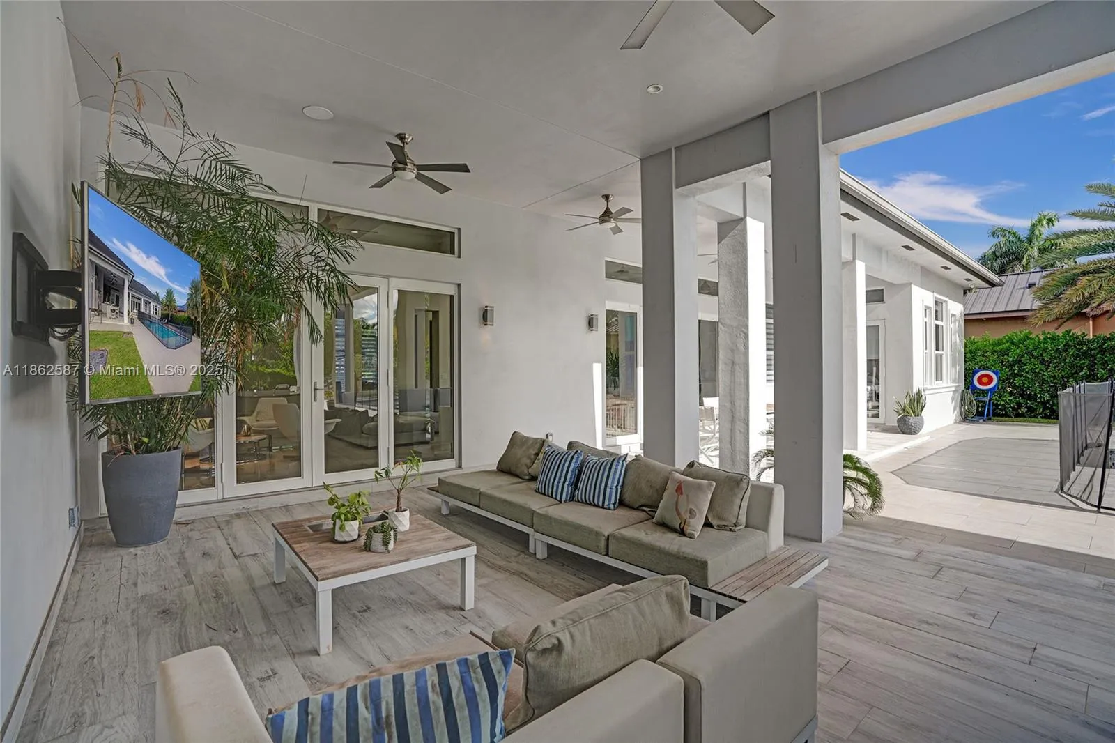 411 Nw 125th Ave, Miami, Florida 33182, Miami, Florida 33182, 6 Bedrooms Bedrooms, ,4 BathroomsBathrooms,Residential,For Sale,411 Nw 125th Ave, Miami, Florida 33182,A11862587