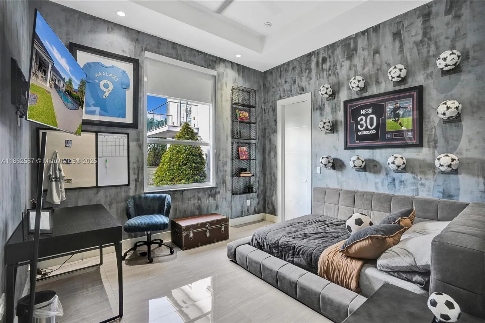 411 Nw 125th Ave, Miami, Florida 33182, Miami, Florida 33182, 6 Bedrooms Bedrooms, ,4 BathroomsBathrooms,Residential,For Sale,411 Nw 125th Ave, Miami, Florida 33182,A11862587