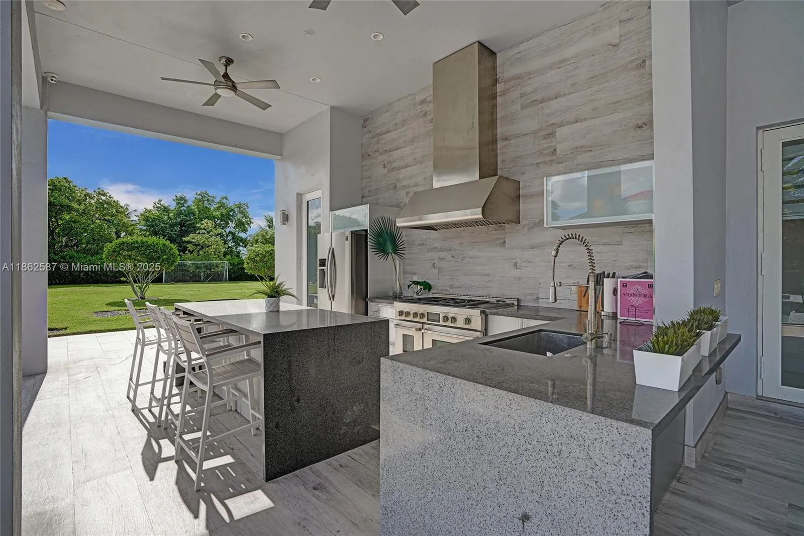 411 Nw 125th Ave, Miami, Florida 33182, Miami, Florida 33182, 6 Bedrooms Bedrooms, ,4 BathroomsBathrooms,Residential,For Sale,411 Nw 125th Ave, Miami, Florida 33182,A11862587