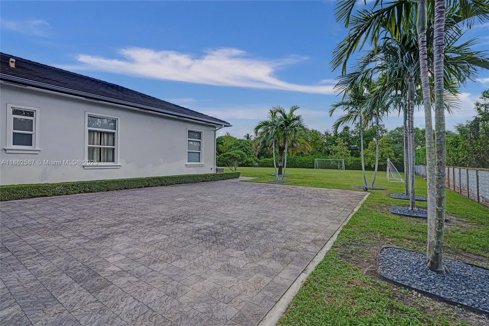 411 Nw 125th Ave, Miami, Florida 33182, Miami, Florida 33182, 6 Bedrooms Bedrooms, ,4 BathroomsBathrooms,Residential,For Sale,411 Nw 125th Ave, Miami, Florida 33182,A11862587