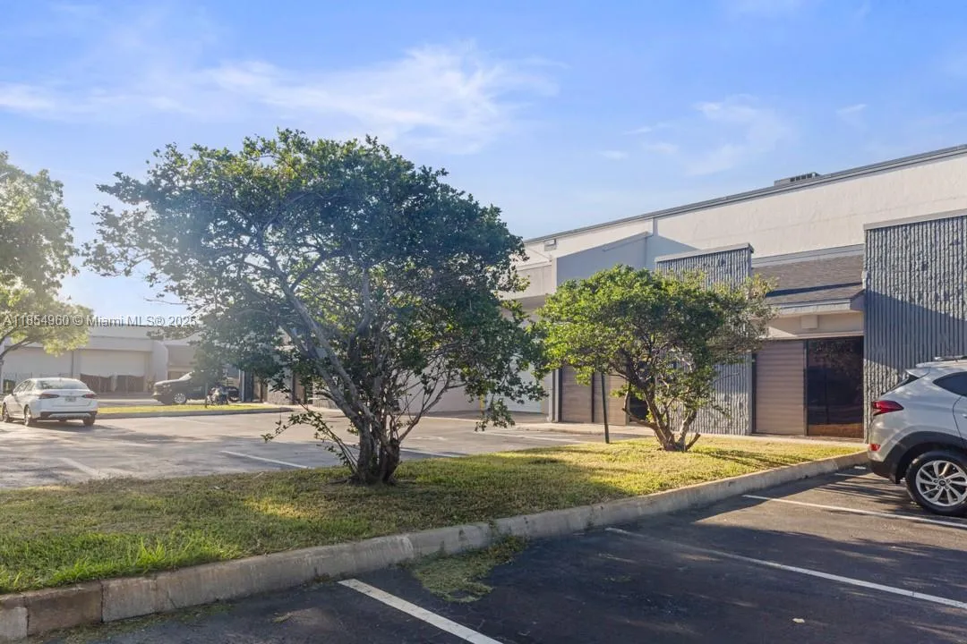1501 Nw 82nd Ave, Doral, Florida 33126, Doral, Florida 33126, ,Commercial Lease,For Rent,1501 Nw 82nd Ave, Doral, Florida 33126,A11854960
