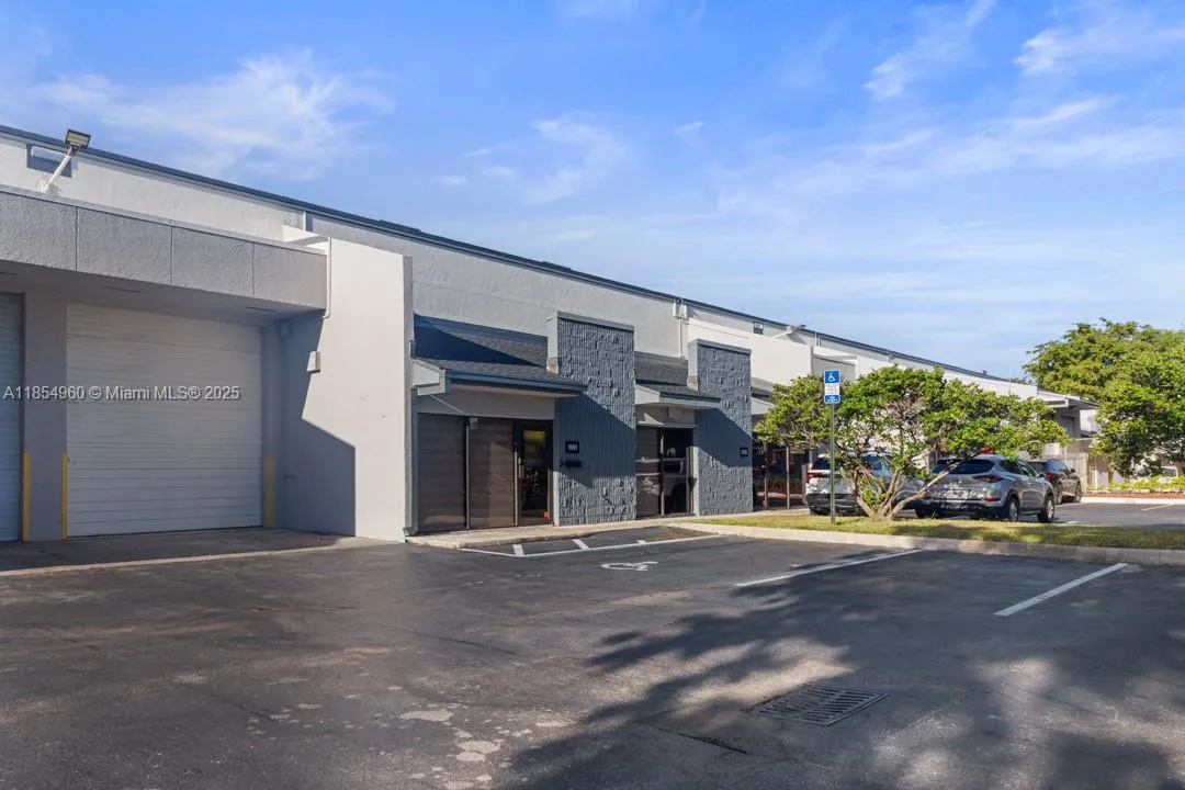 1501 Nw 82nd Ave, Doral, Florida 33126, Doral, Florida 33126, ,Commercial Lease,For Rent,1501 Nw 82nd Ave, Doral, Florida 33126,A11854960